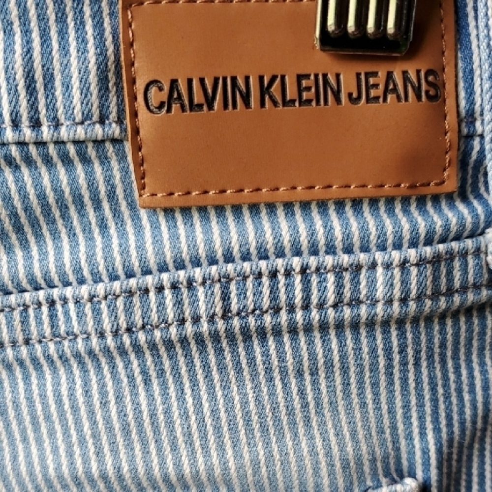 Calvin Klein Blue Pinstripe Jean Shorts Casual Denim Style - Picture 8 of 11